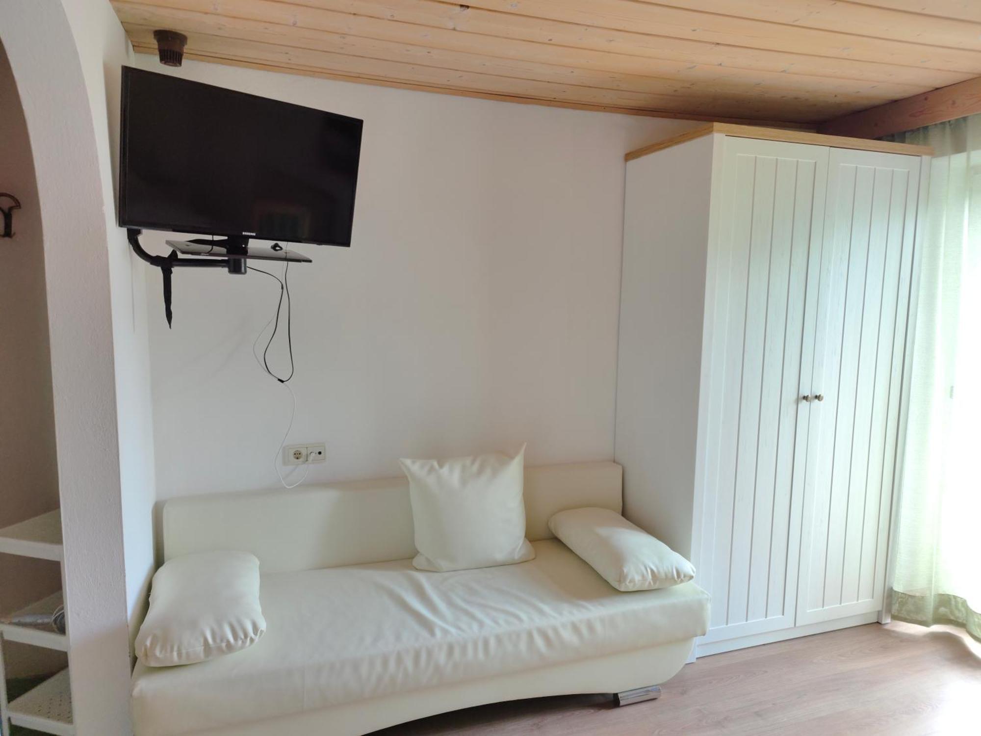 Garni Hattlerhof B&B Brunico Exterior foto